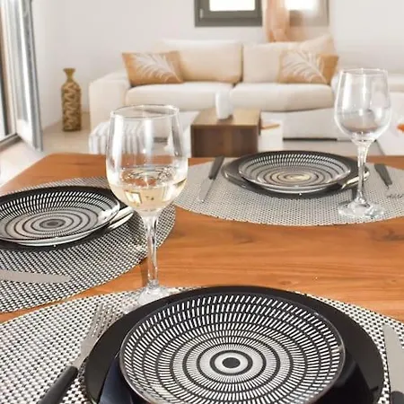 Alfa Paros Seaview Tatil Evi