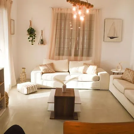 Alfa Paros Seaview Tatil Evi *